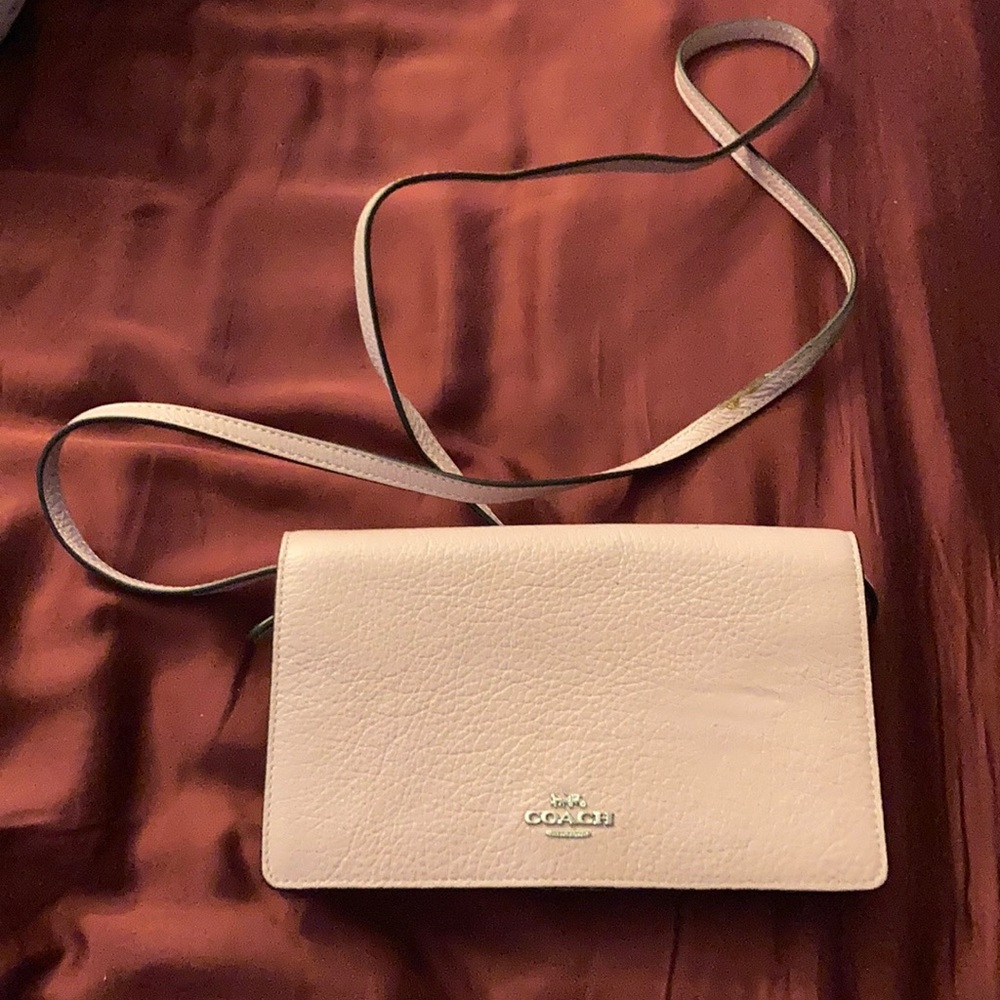 Crossbody clutch